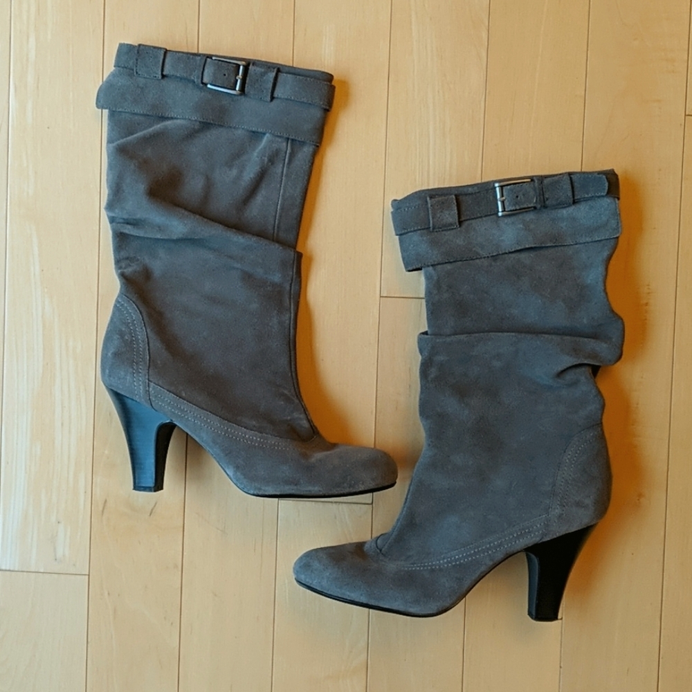 Kelly & Katie grey suede heeled boots